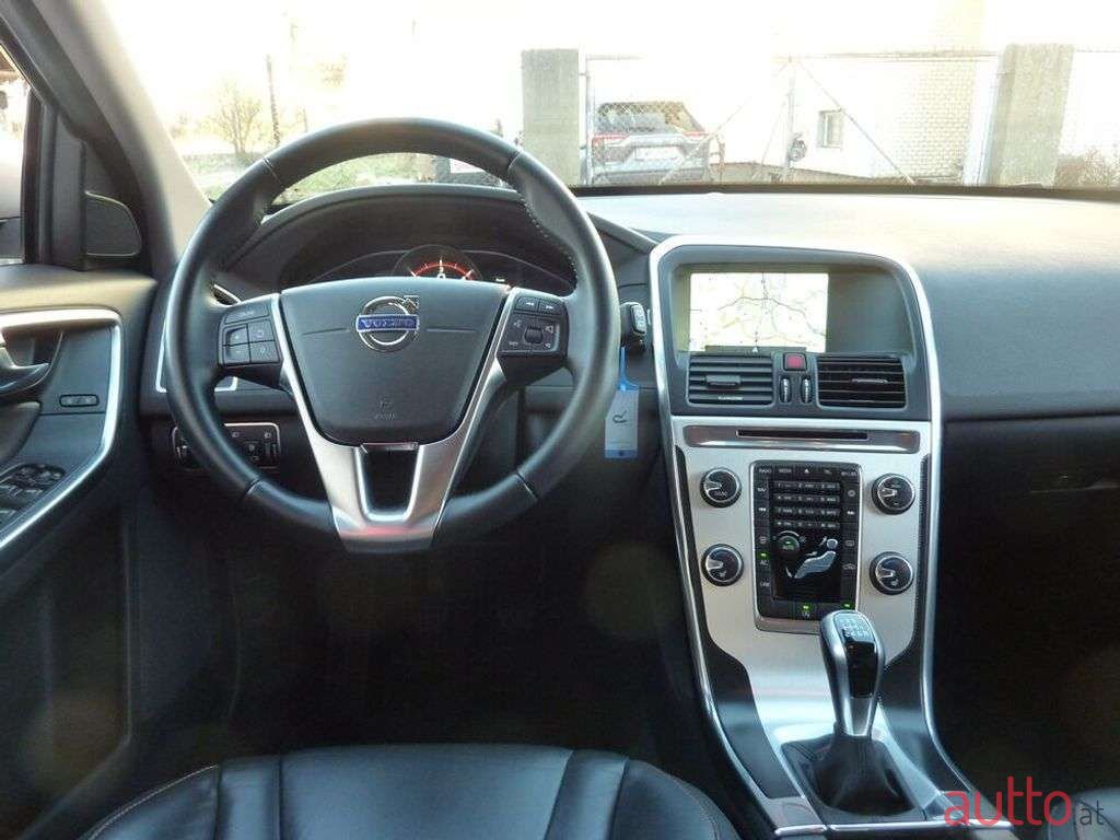 2016' Volvo XC60 photo #6