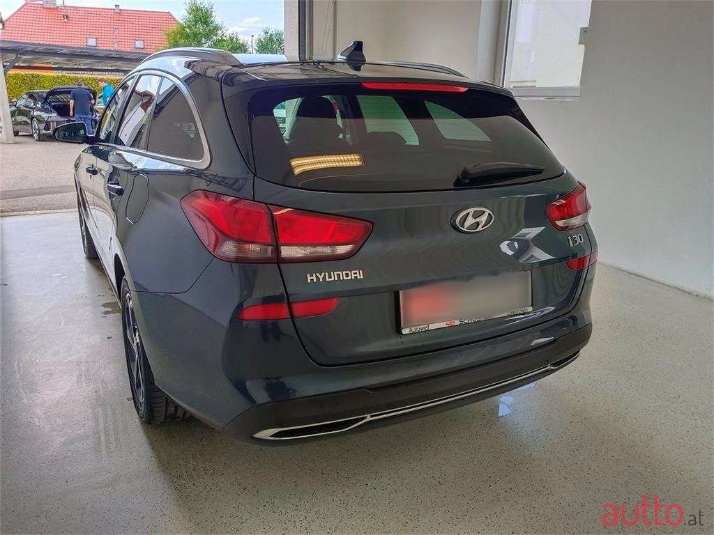 2022' Hyundai i30 photo #5