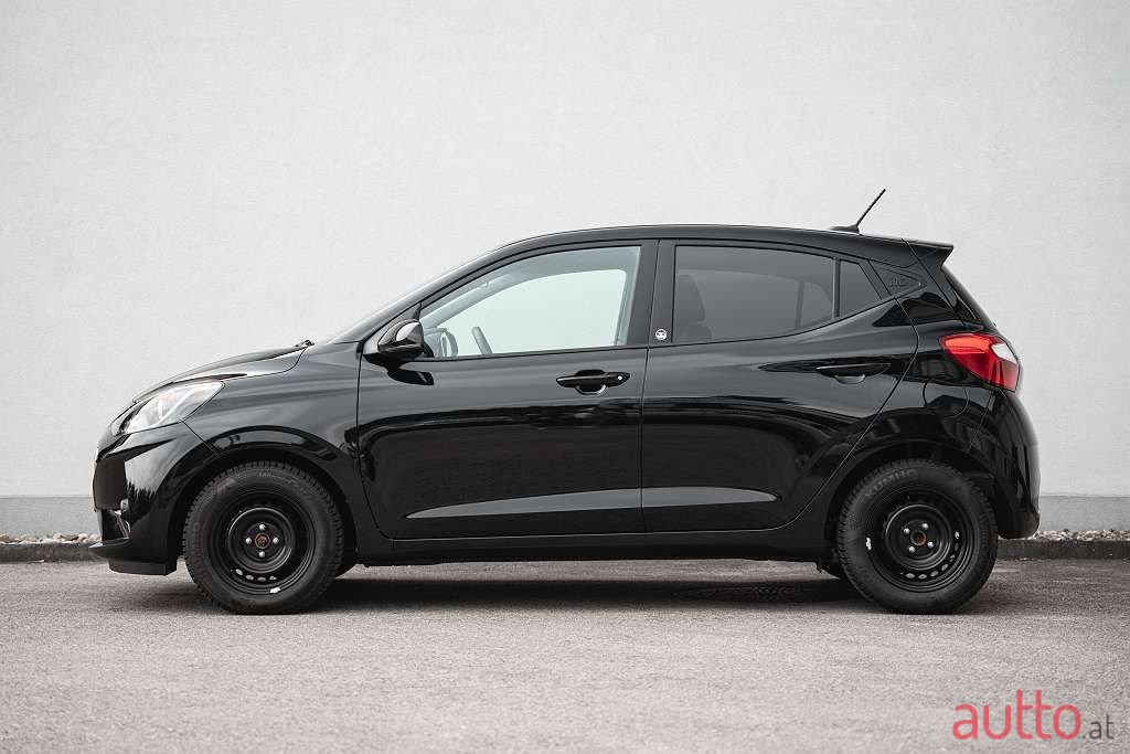 2021' Hyundai i10 photo #3