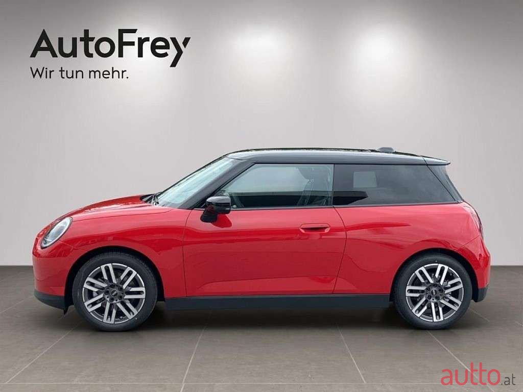 2024' MINI Cooper photo #5