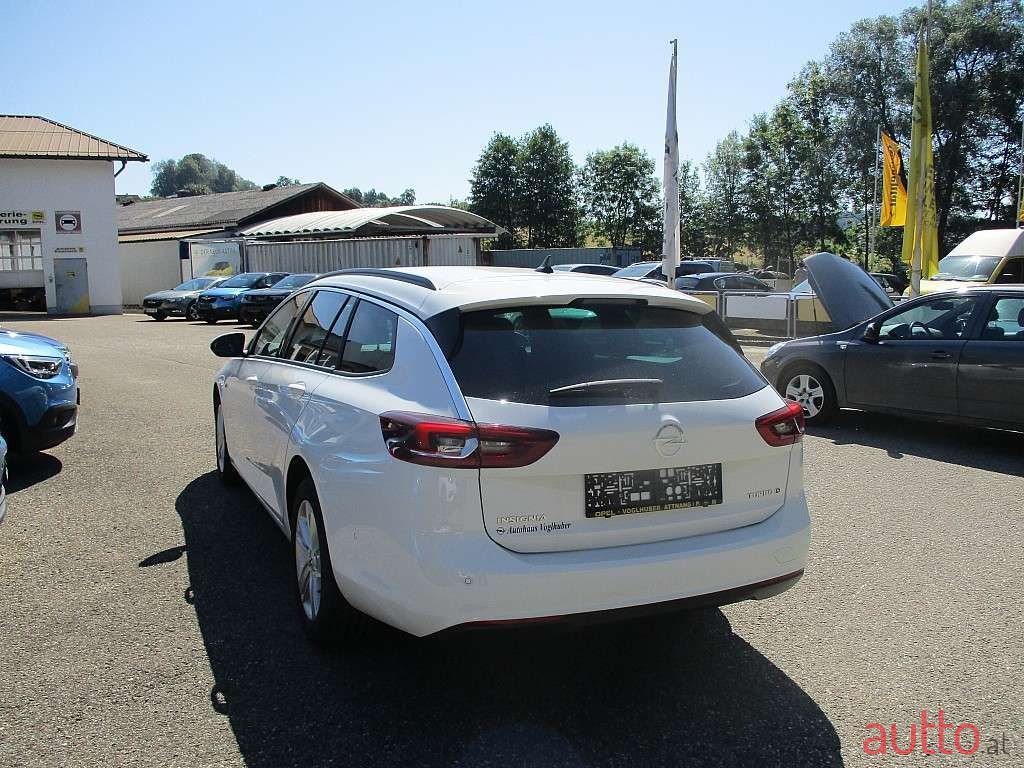 2018' Opel Insignia photo #1