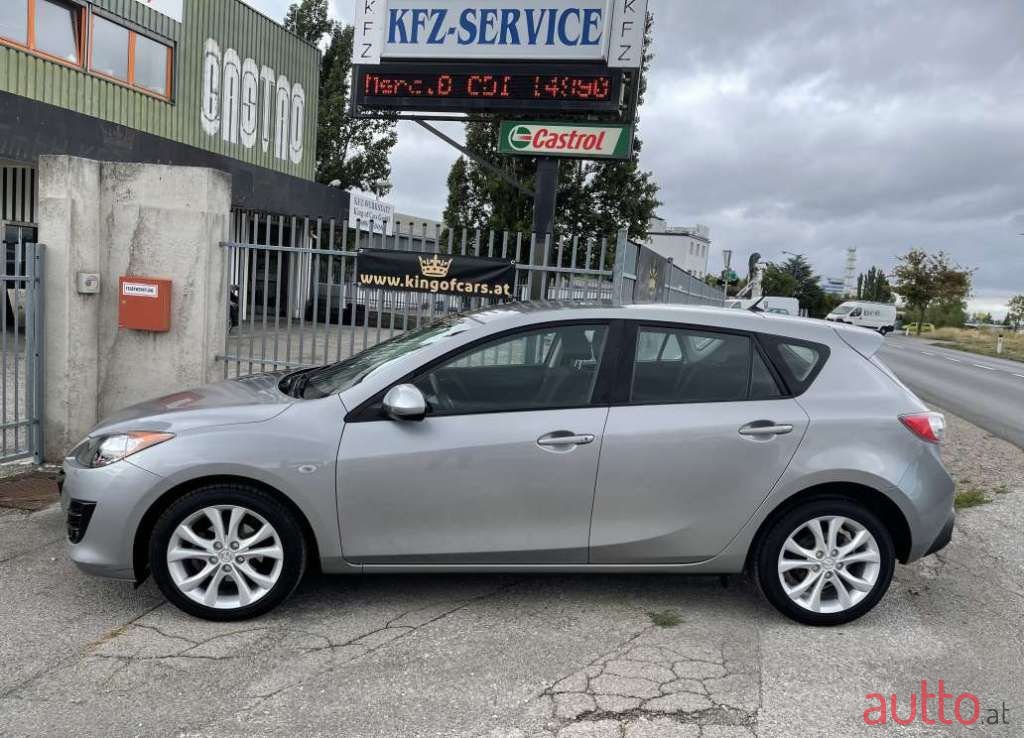 2011' Mazda Mazda3 photo #2
