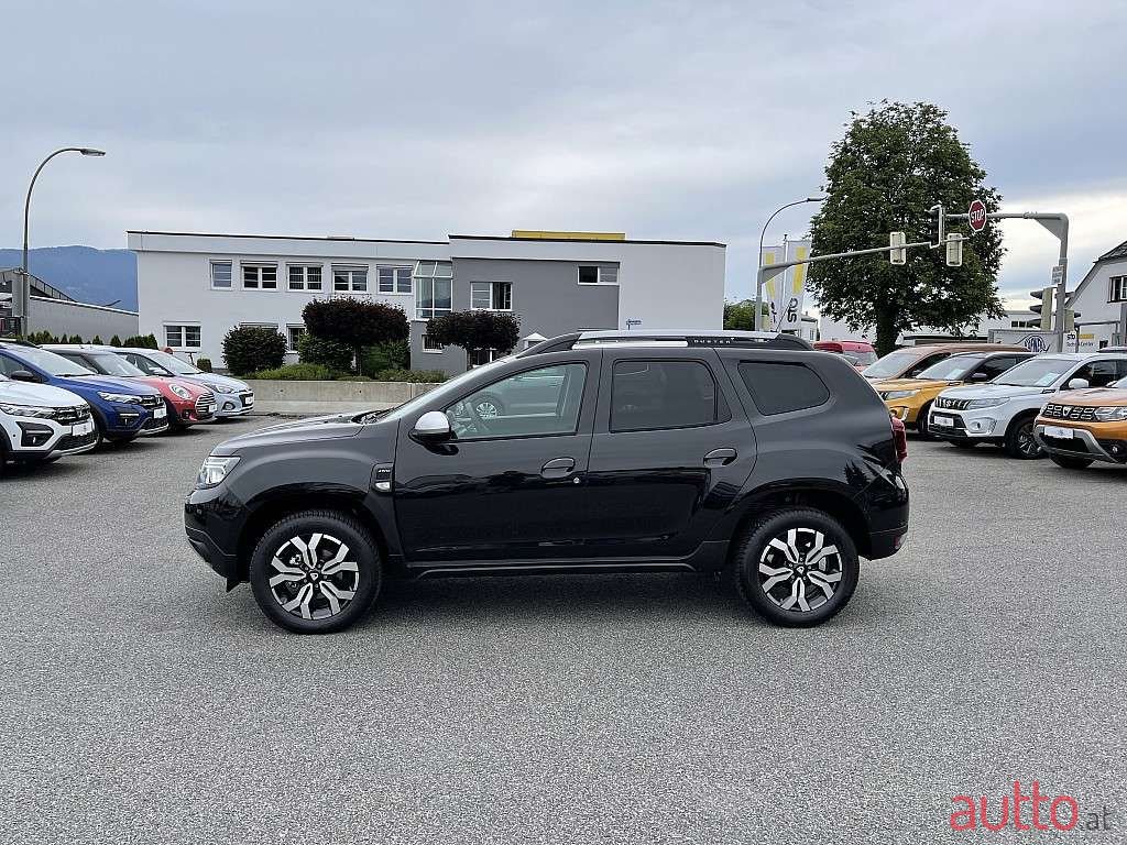 2022' Dacia Duster photo #5