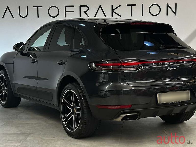 2021' Porsche Macan photo #6