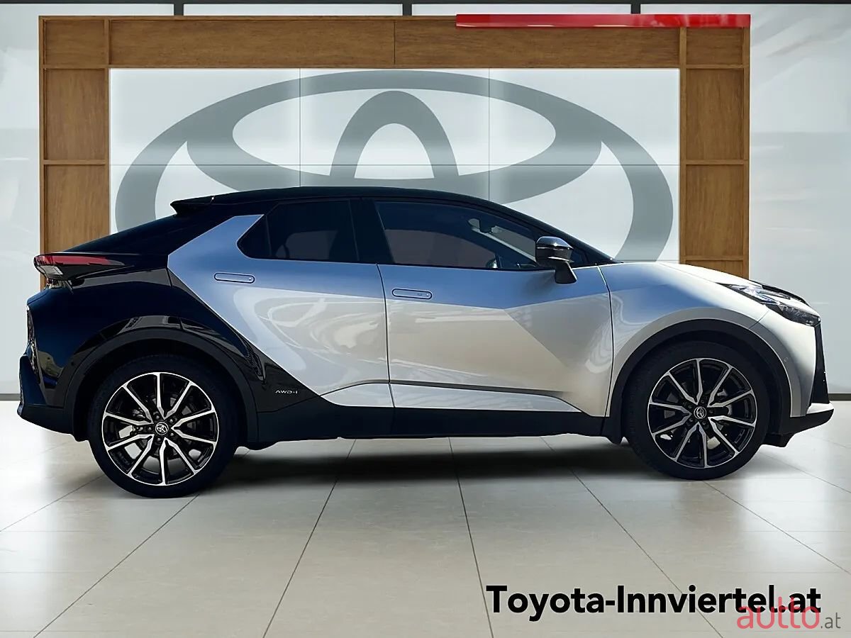 2023' Toyota C-HR photo #4