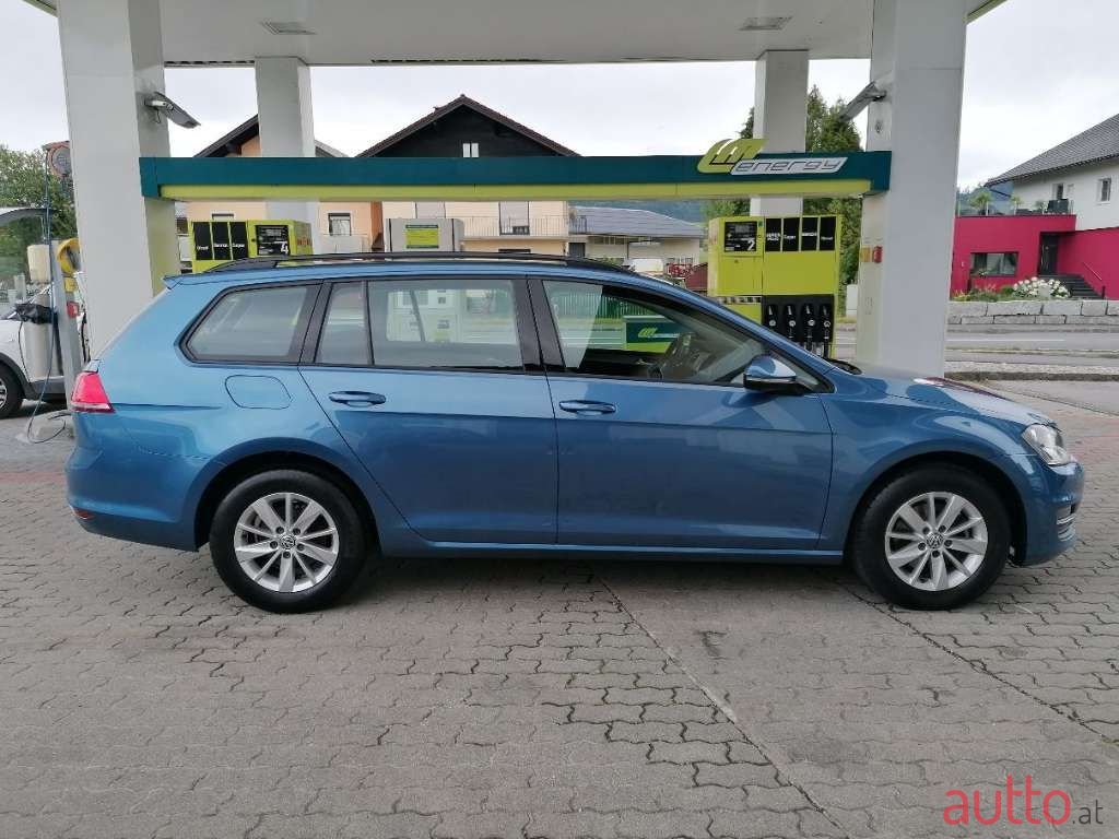 2015' Volkswagen Golf photo #4