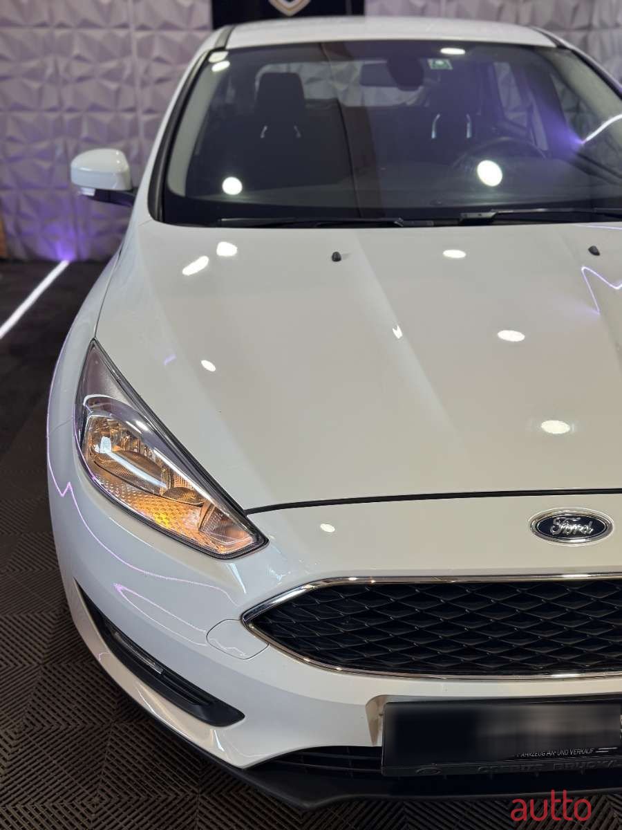 2017' Ford Focus photo #4