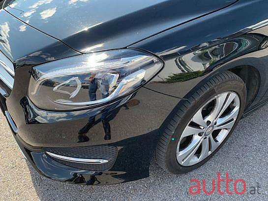 2016' Mercedes-Benz B-Klasse photo #2