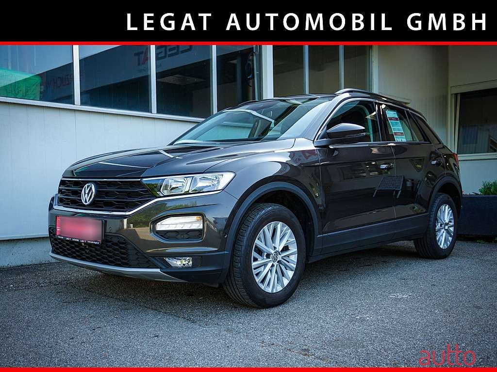 2018' Volkswagen T-Roc photo #1