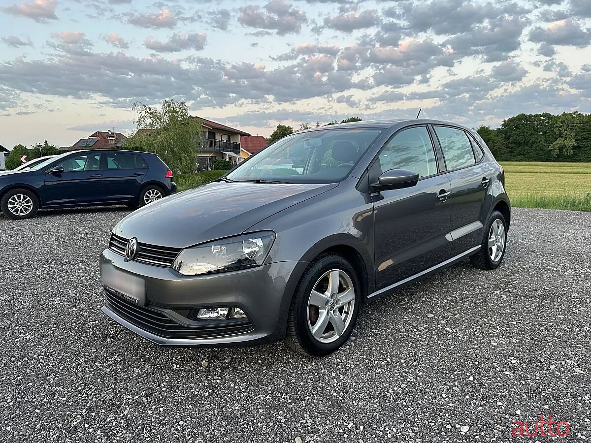 2016' Volkswagen Polo photo #1