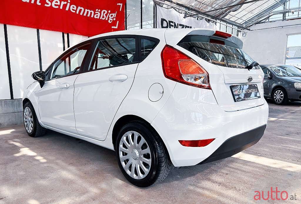 2016' Ford Fiesta photo #6