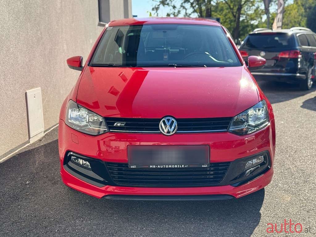 2015' Volkswagen Polo photo #3