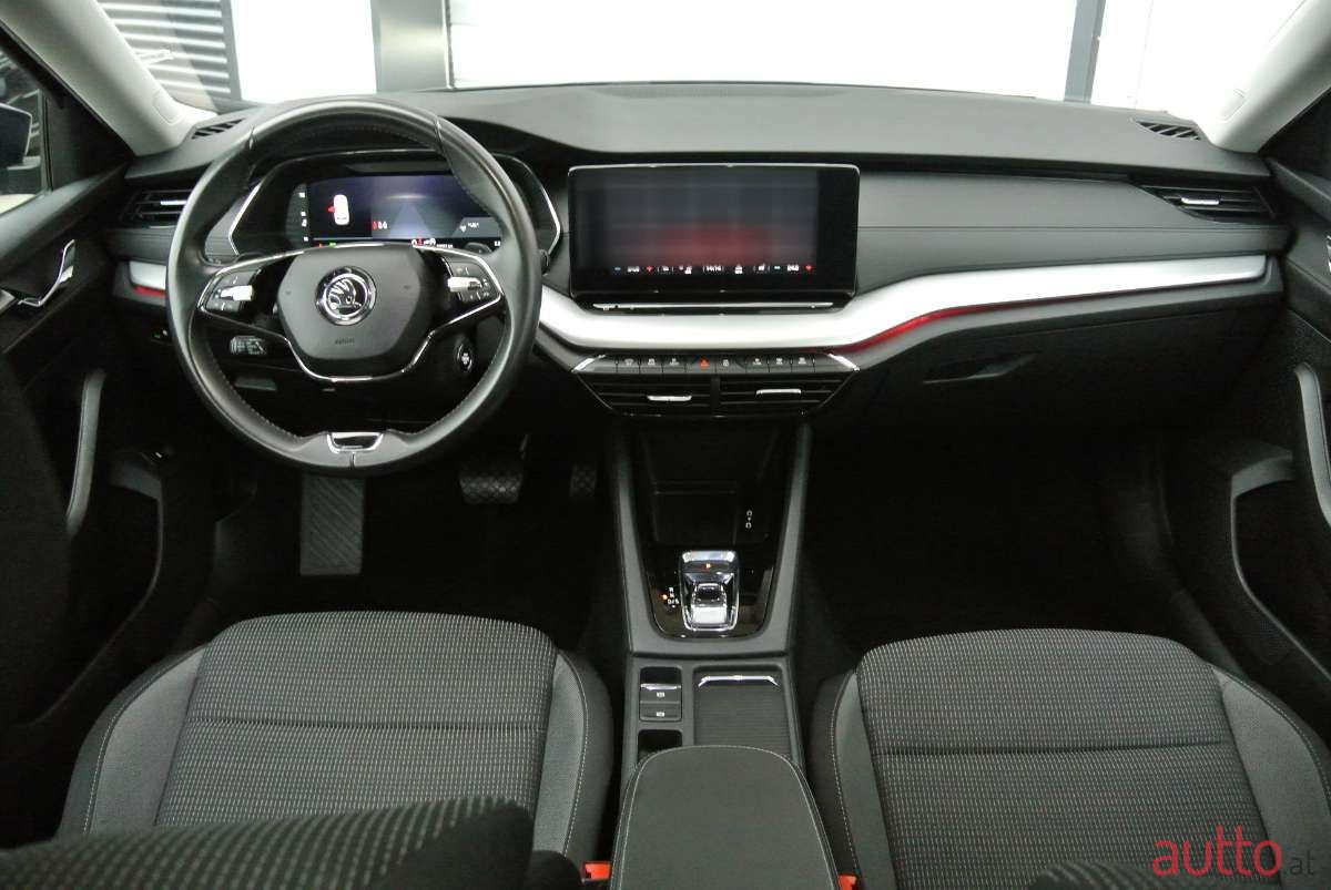 2020' Skoda Octavia photo #5