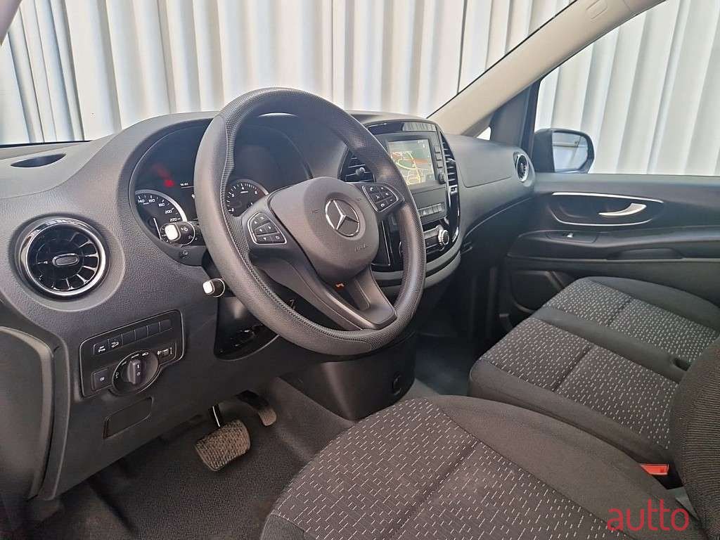 2023' Mercedes-Benz Vito photo #6