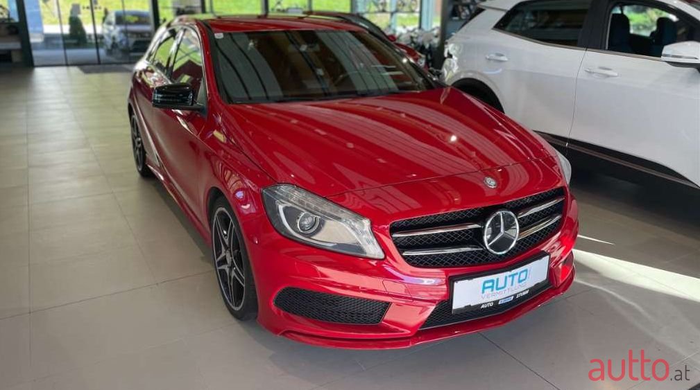 2012' Mercedes-Benz A-Klasse photo #3