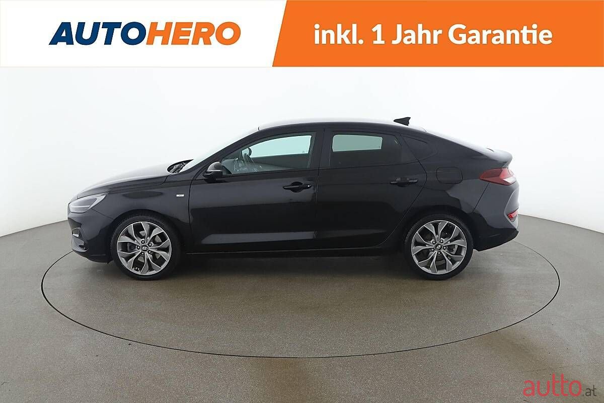 2021' Hyundai i30 photo #3