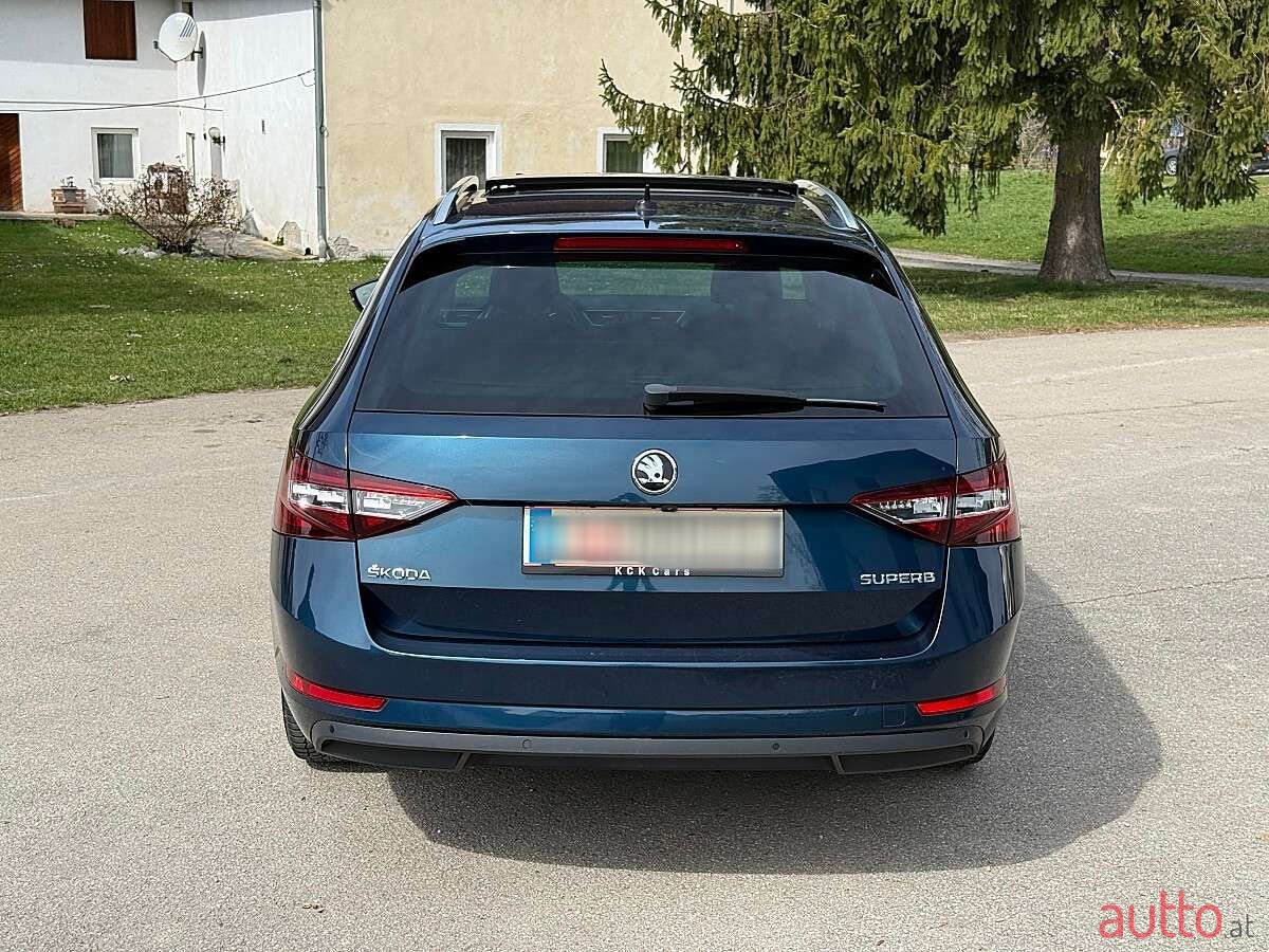 2017' Skoda Superb photo #6