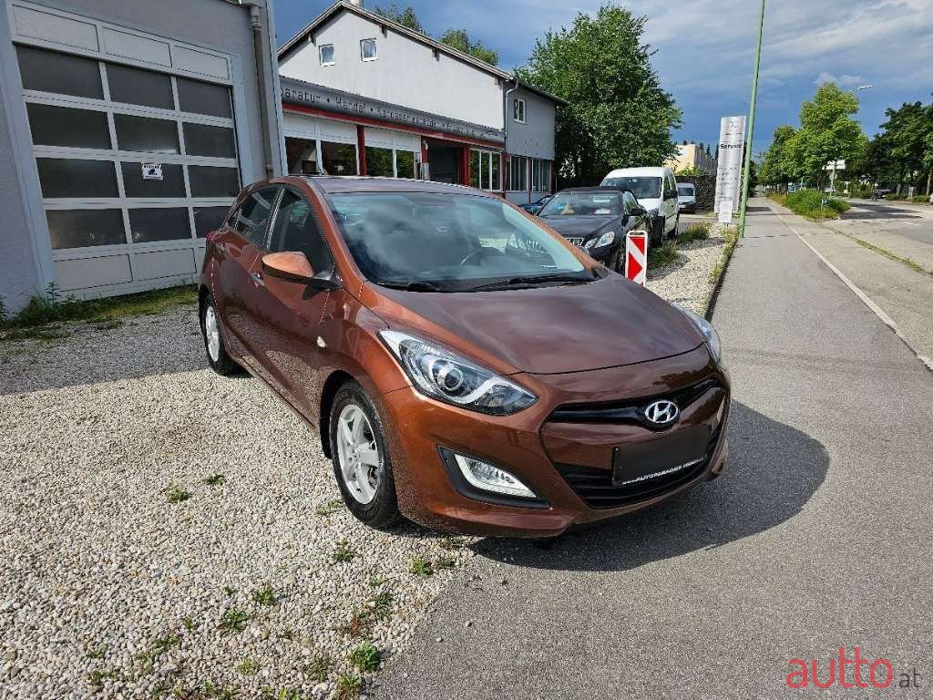 2014' Hyundai i30 photo #1