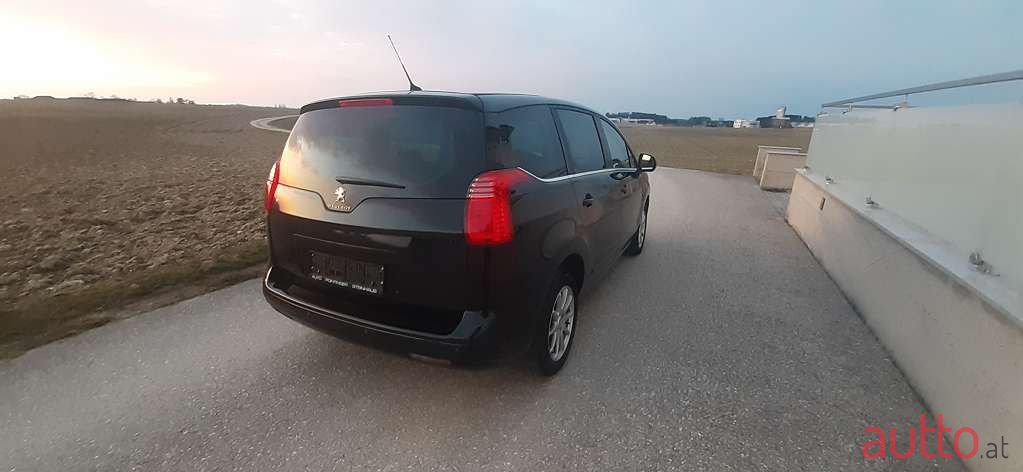 2014' Peugeot 5008 photo #4