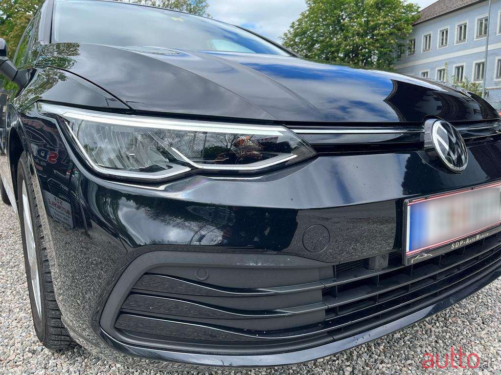2020' Volkswagen Golf photo #3
