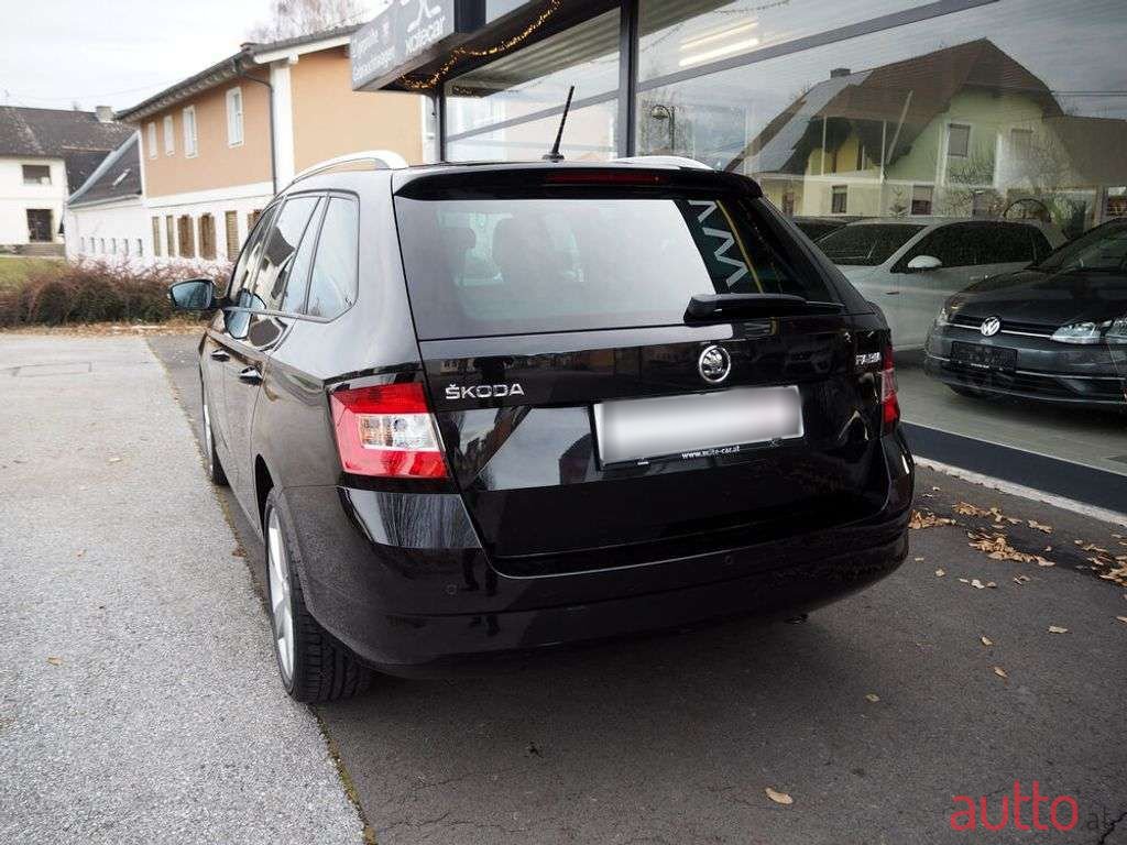 2016' Skoda Fabia photo #5