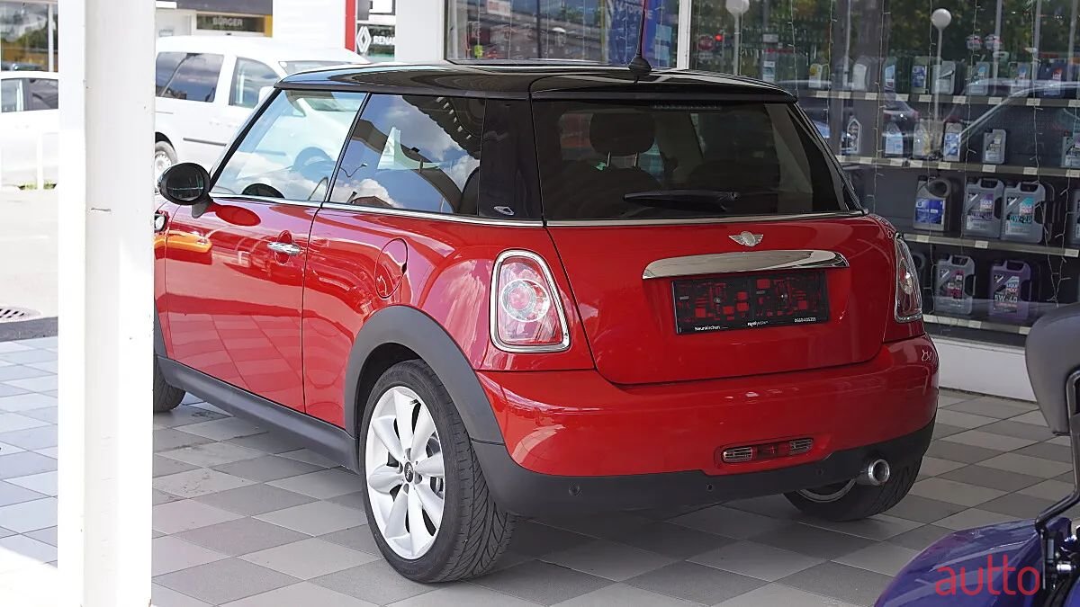 2012' MINI Cooper photo #6