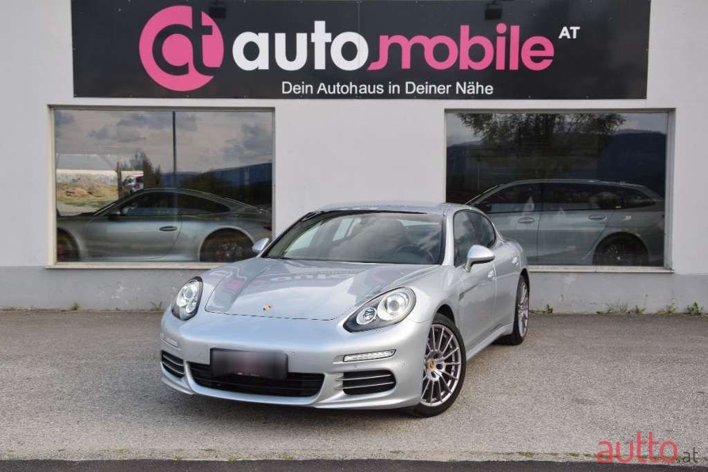 2013' Porsche Panamera photo #1