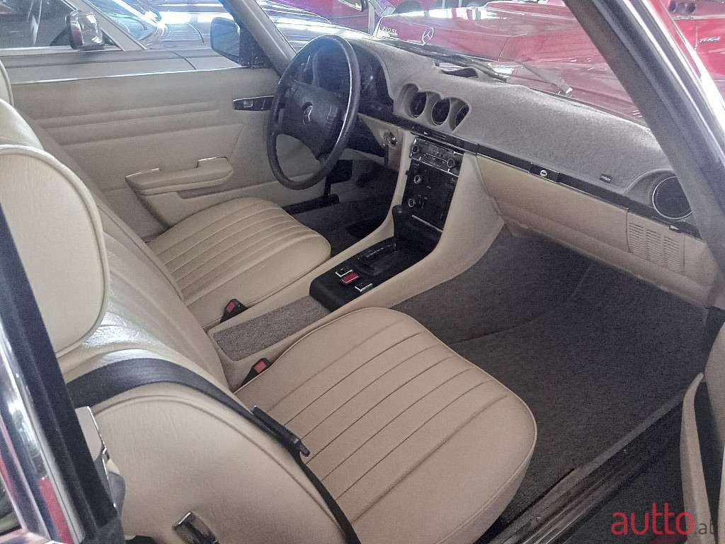 1977' Mercedes-Benz Sl-Klasse photo #3