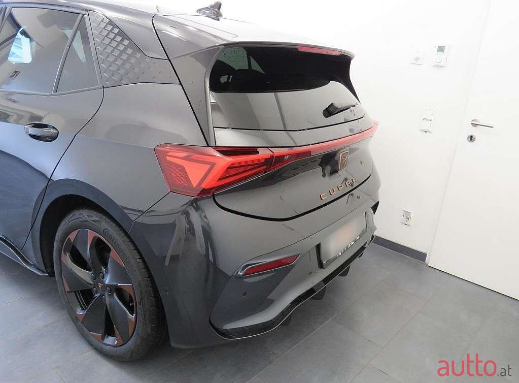 2023' Cupra Born photo #3