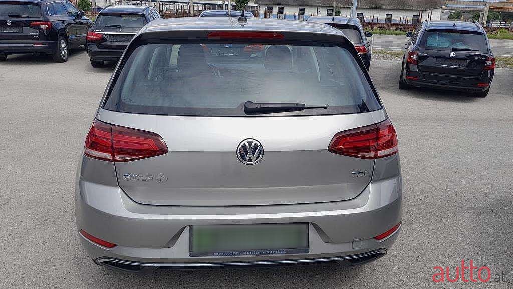 2017' Volkswagen Golf photo #4