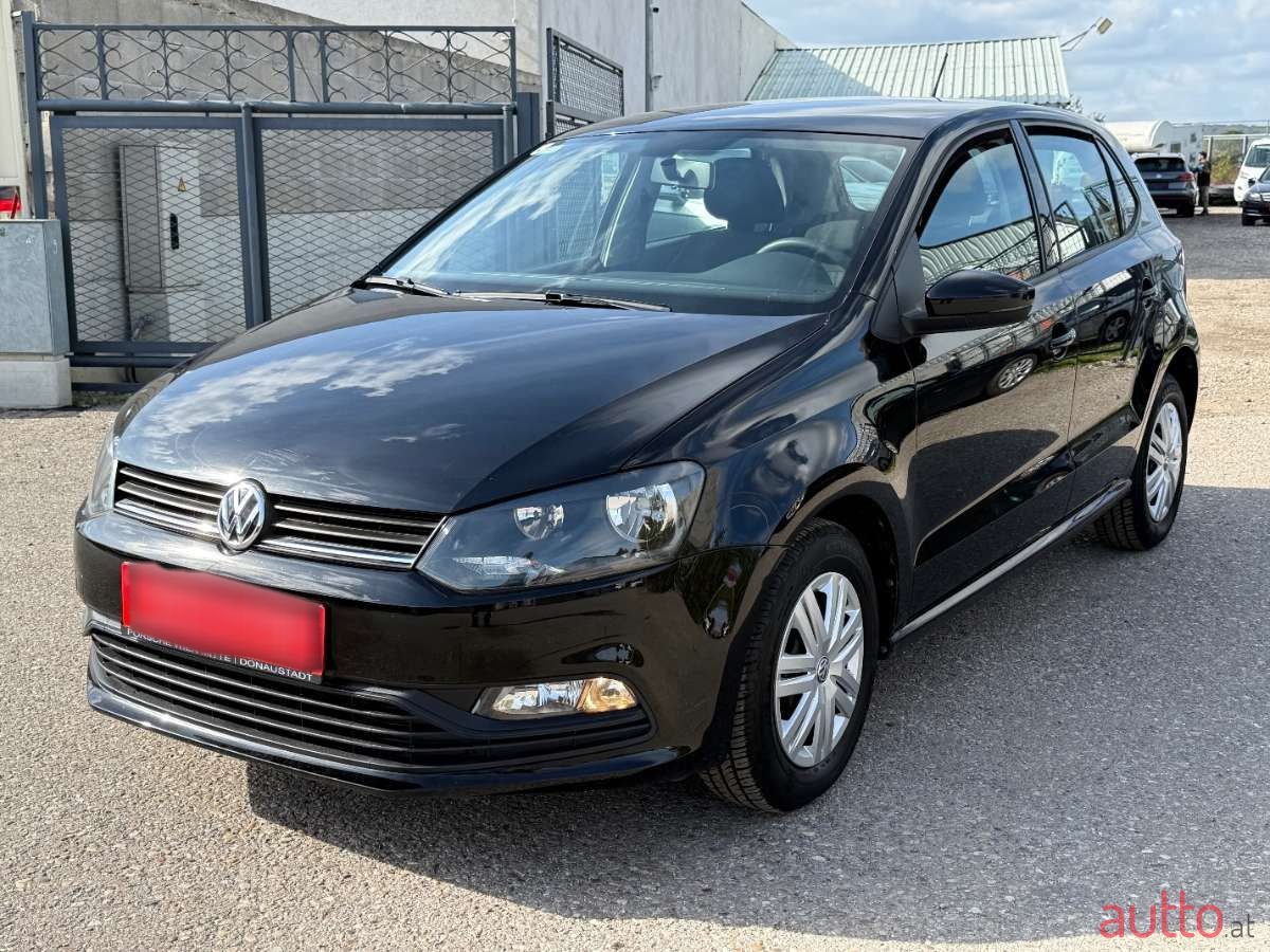 2016' Volkswagen Polo photo #1