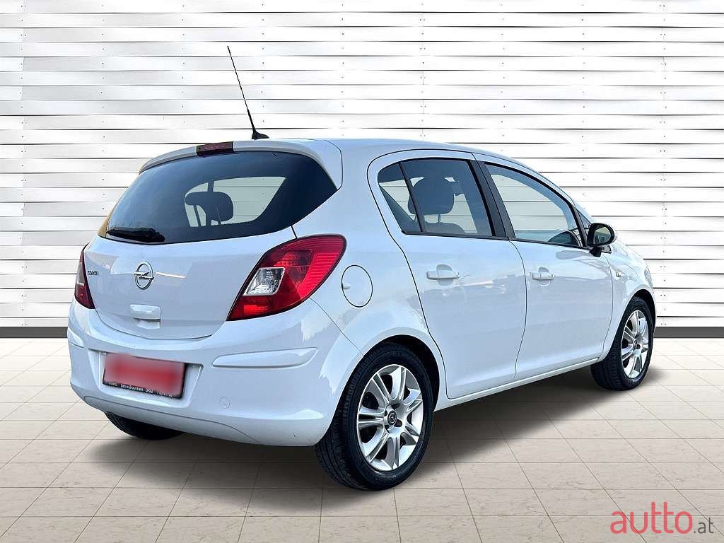 2013' Opel Corsa photo #5