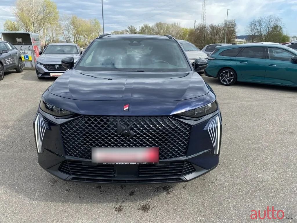 2024' DS Automobiles DS 7 Crossback photo #2