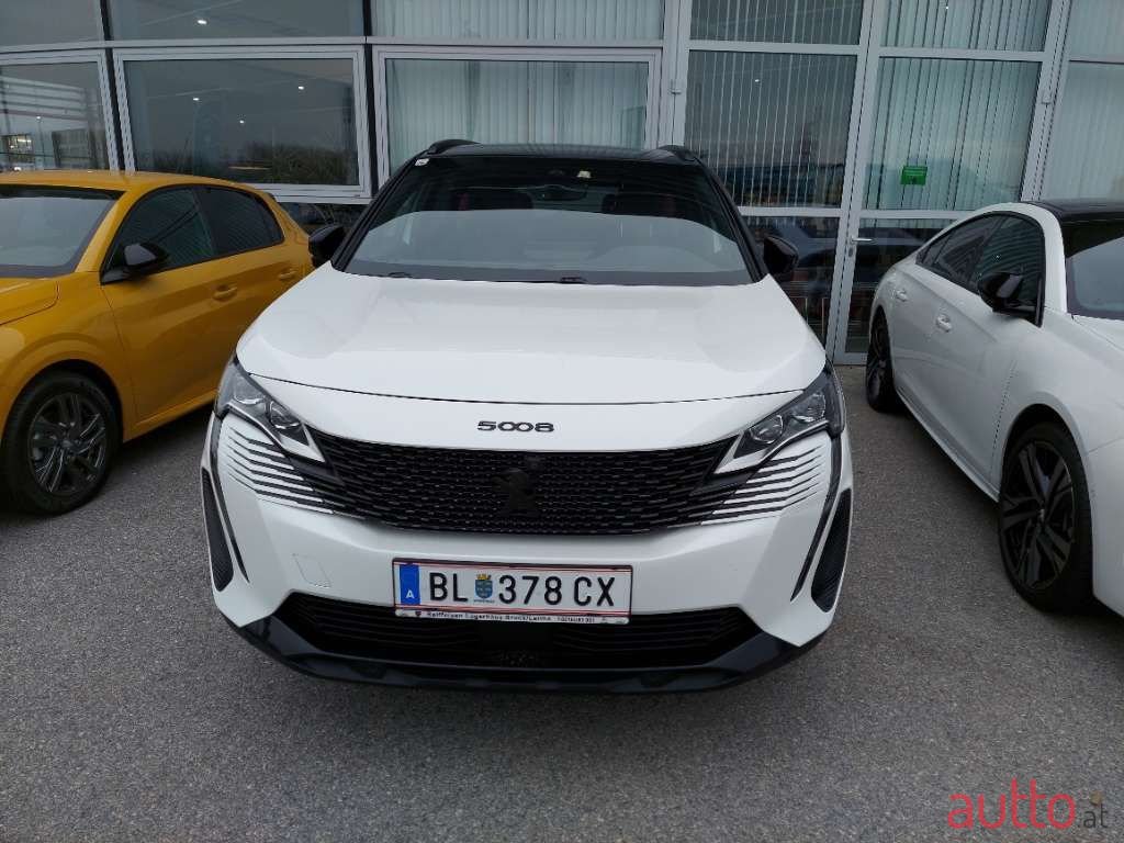 2022' Peugeot 5008 photo #5
