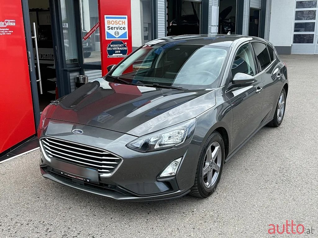 2021' Ford Focus photo #2