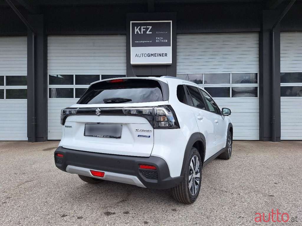 2023' Suzuki SX4 S-Cross photo #3