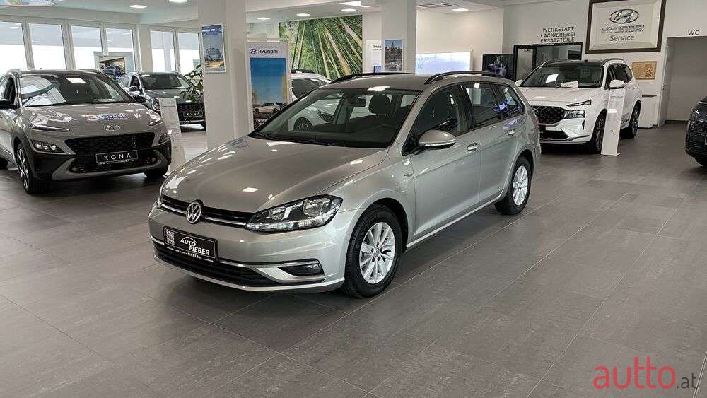 2017' Volkswagen Golf photo #1