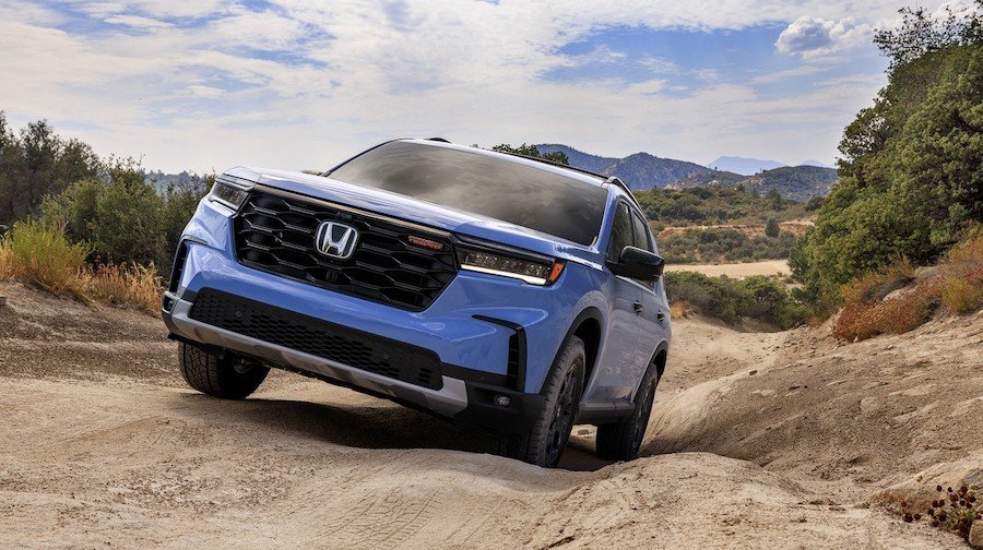 2023 Honda Pilot Revealed With A Rugged, Lifted TrailSport Trim