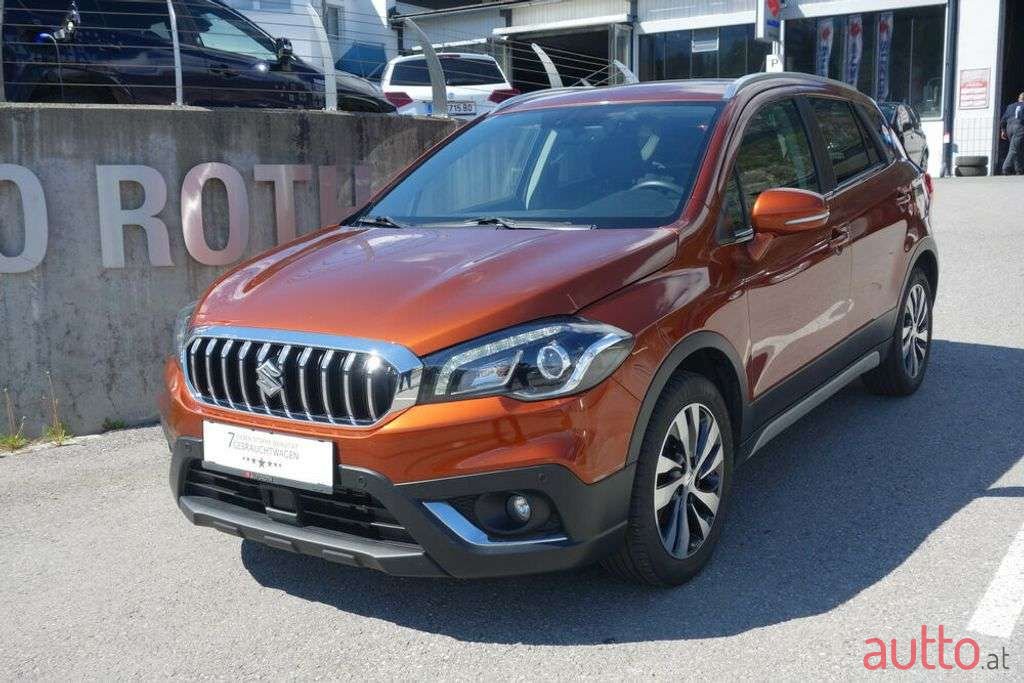 2017' Suzuki SX4 photo #2