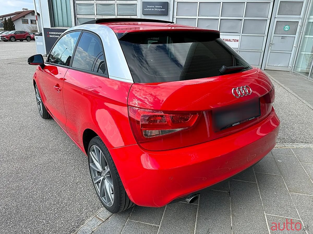 2011' Audi A1 photo #3