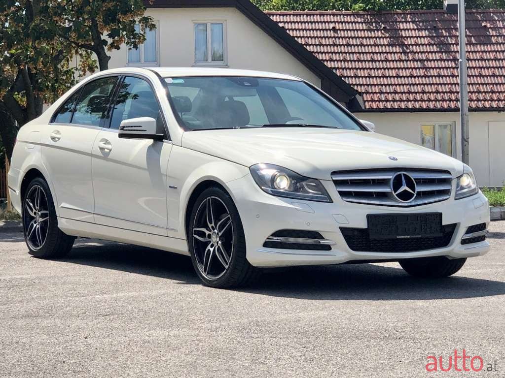 2011' Mercedes-Benz C-Klasse photo #5