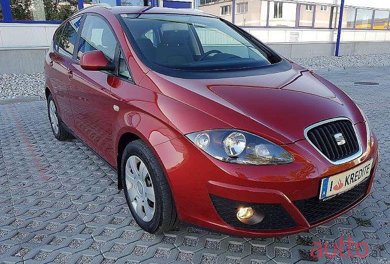 2009' SEAT Altea Xl photo #2