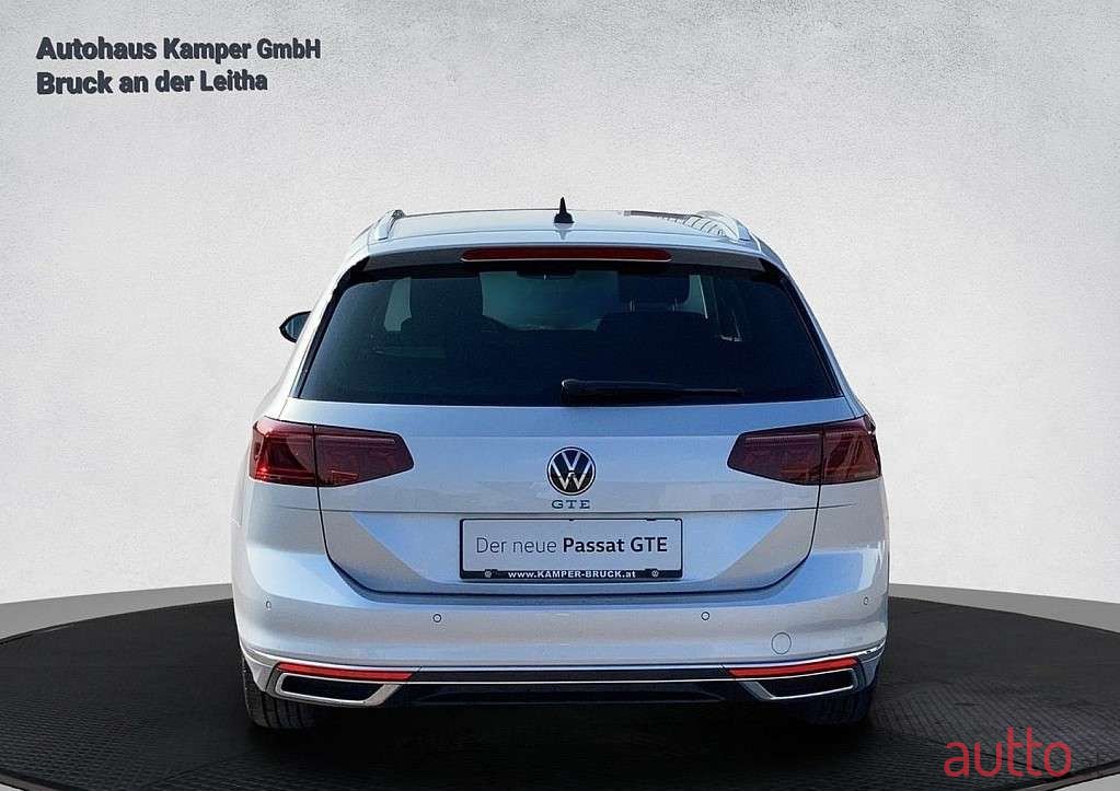 2023' Volkswagen Passat photo #4