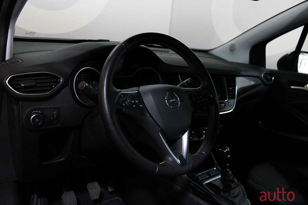 2019' Opel Crossland photo #5