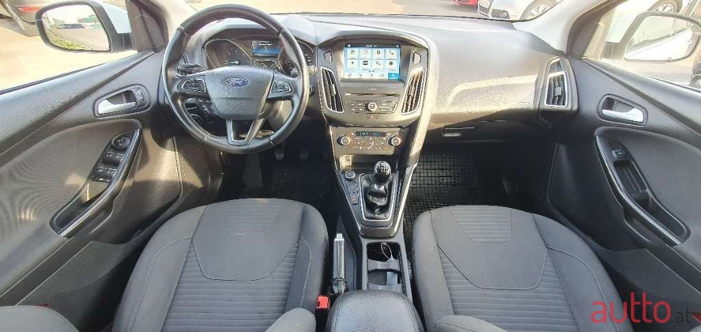 2018' Ford Focus photo #5