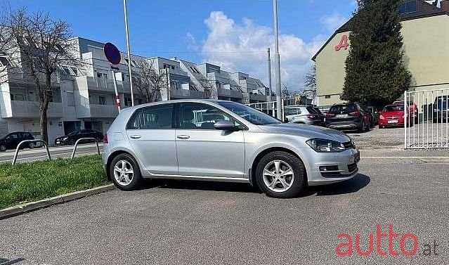 2015' Volkswagen Golf photo #1