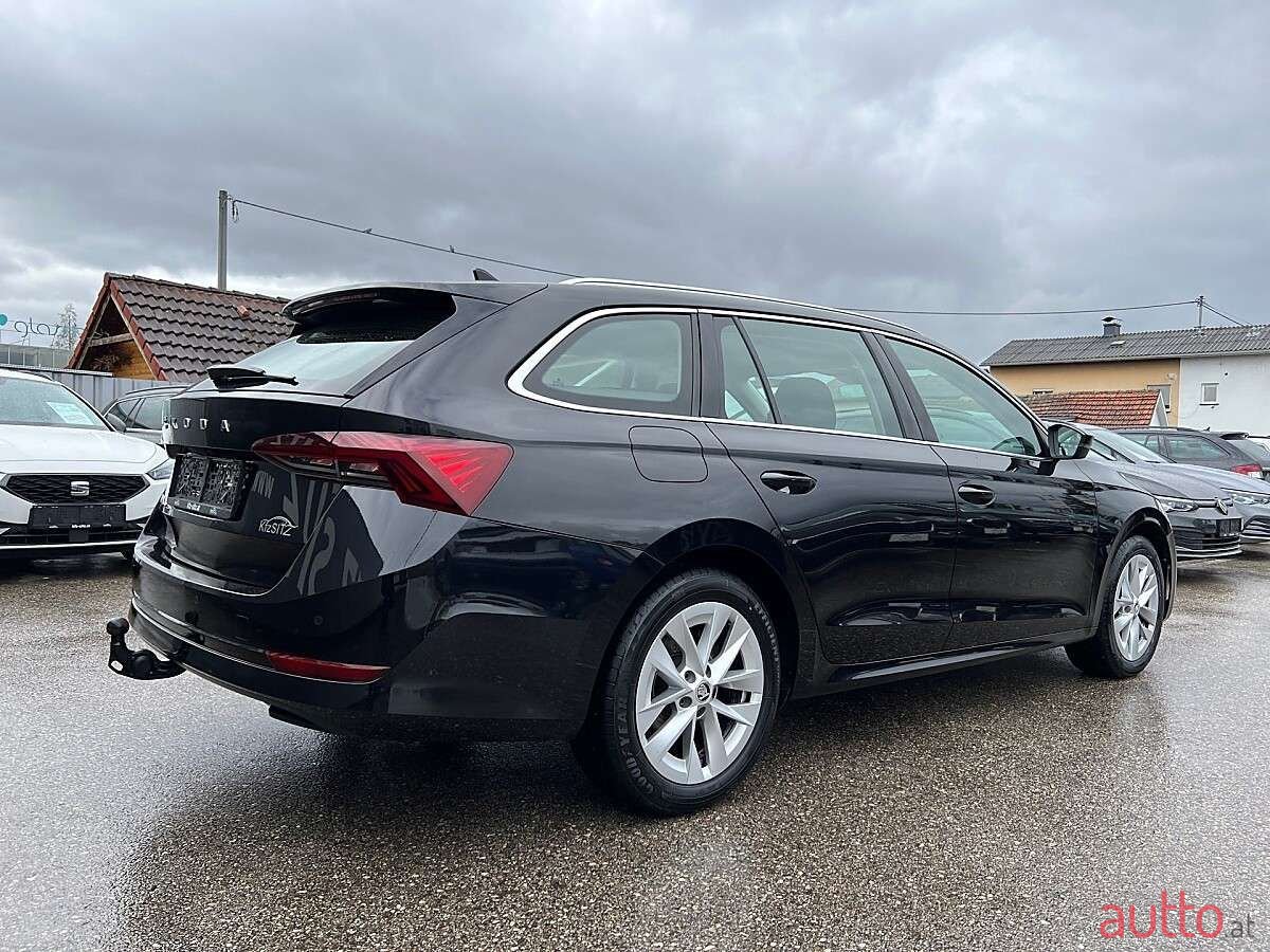 2022' Skoda Octavia photo #3