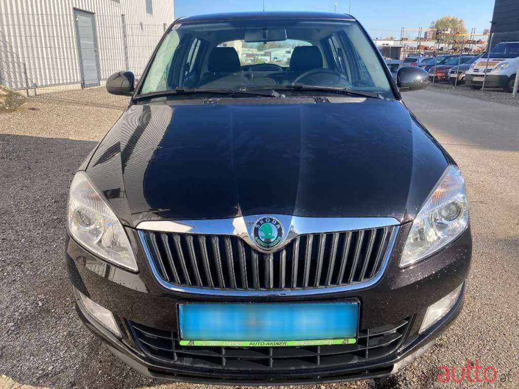 2010' Skoda Fabia photo #2