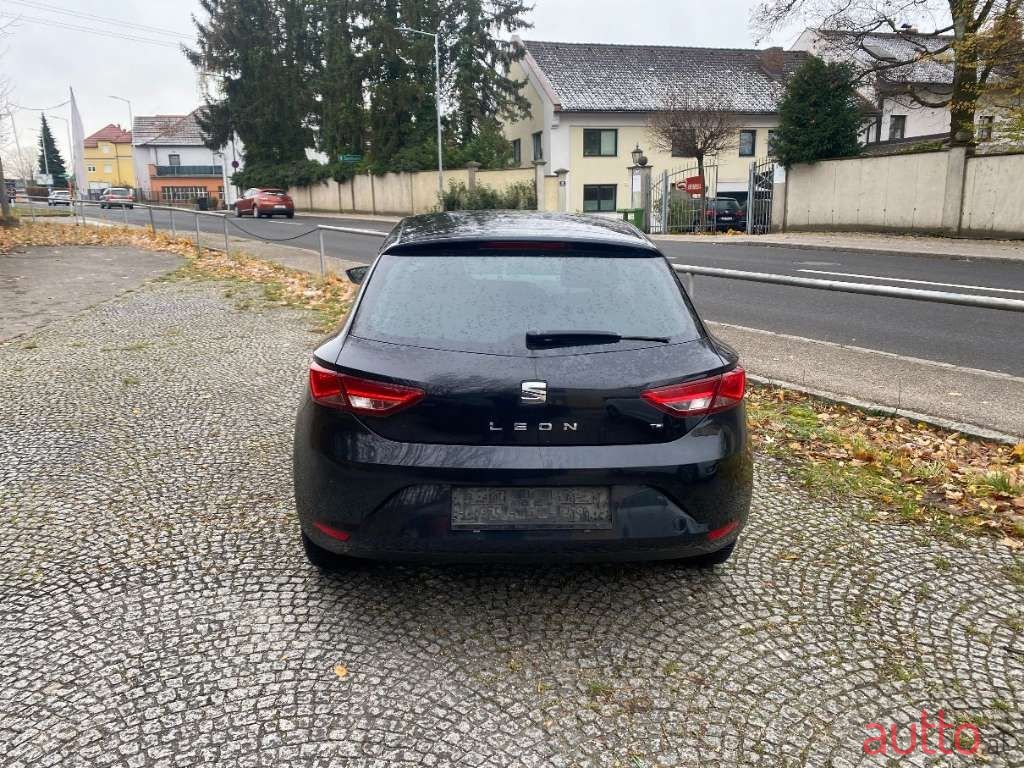 2013' SEAT Leon photo #3