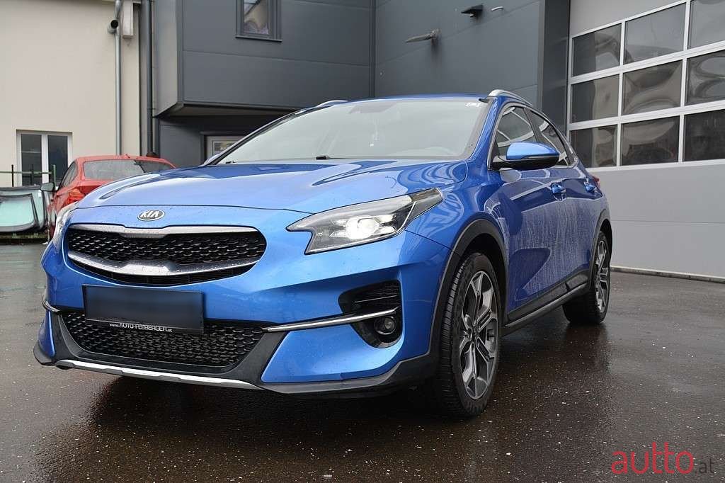 2021' Kia XCeed photo #3